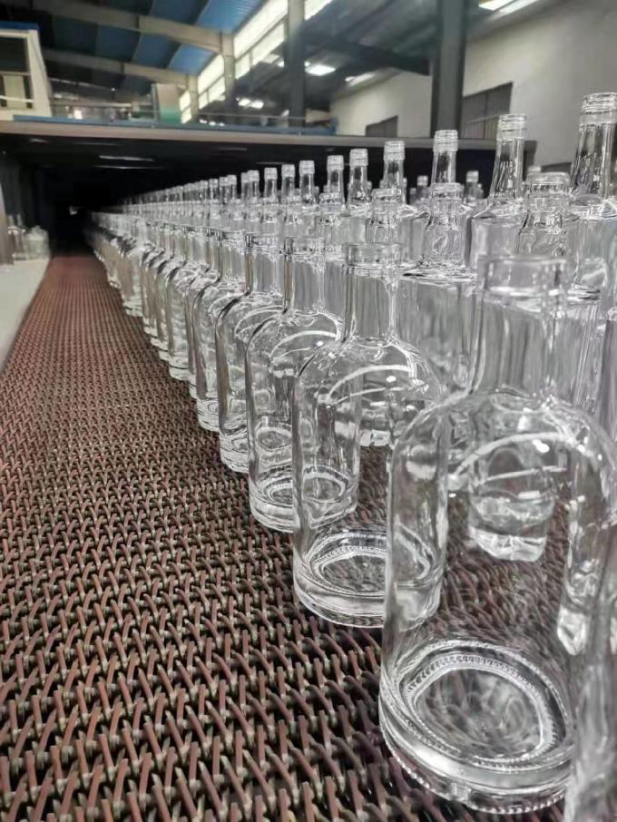 السعر الرخيص 750ml زجاج فلينت زجاج الكحول الزجاج المطبوع خصيصا للشرب الكوكتيل ويسكي الروم 6