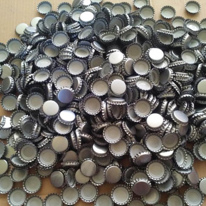 المصنع المصنع بالجملة بطاقات البيرة المخصصة الخالية من PVC الطباعة غطاء التاج المعدني 2